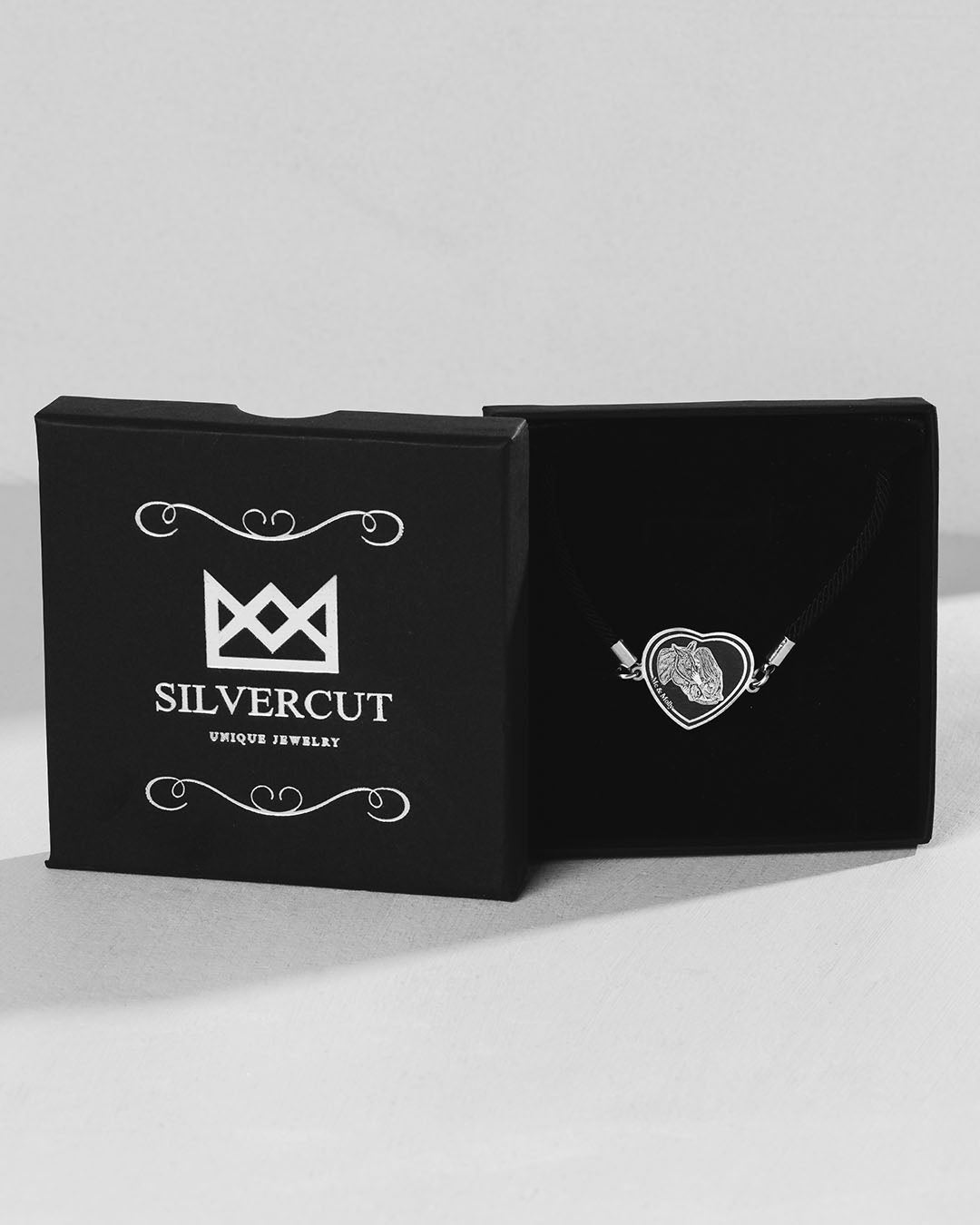 Pulsera Corazón Negro