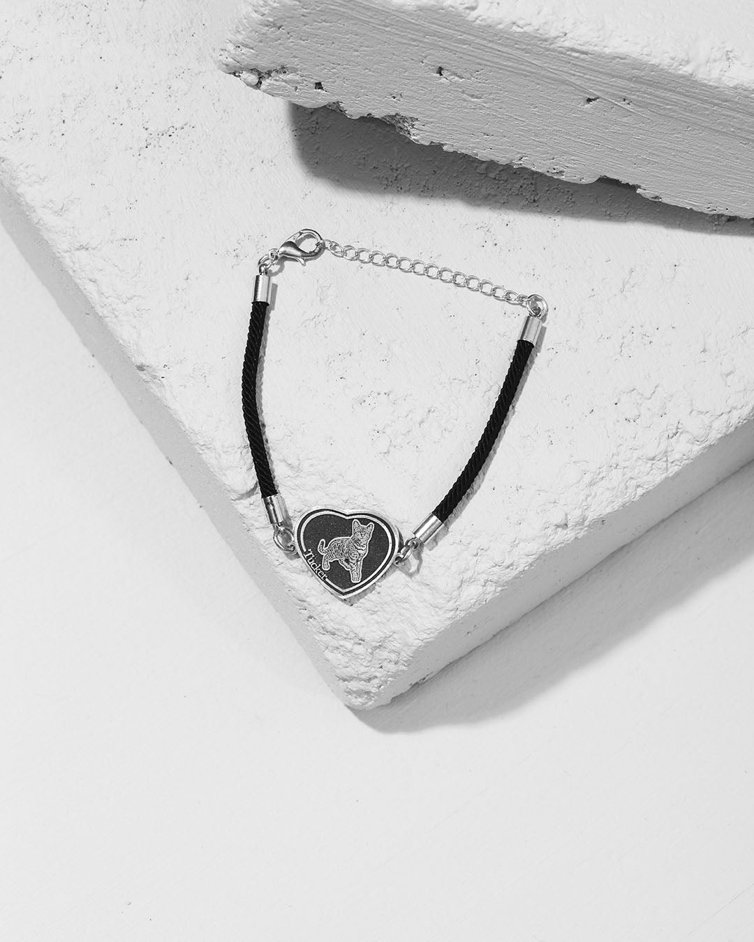 Pulsera Corazón Negro